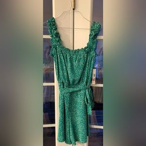 Great dressy spring or summer look, but actually a romper with pockets and belt!